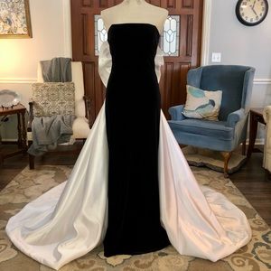 ❗️SOLD❗️Sz 6 Custom Black & White Velvet Gown
